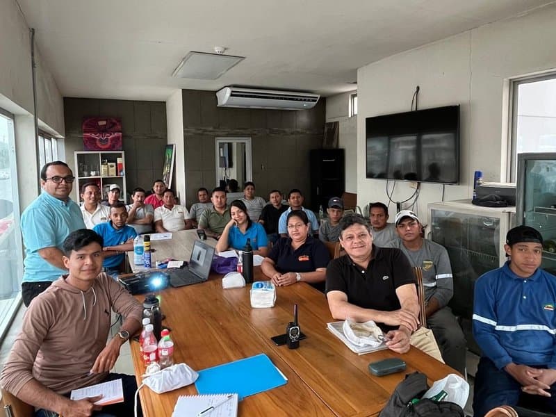 Capacitación especializada en gestión ambiental para el sector pilador